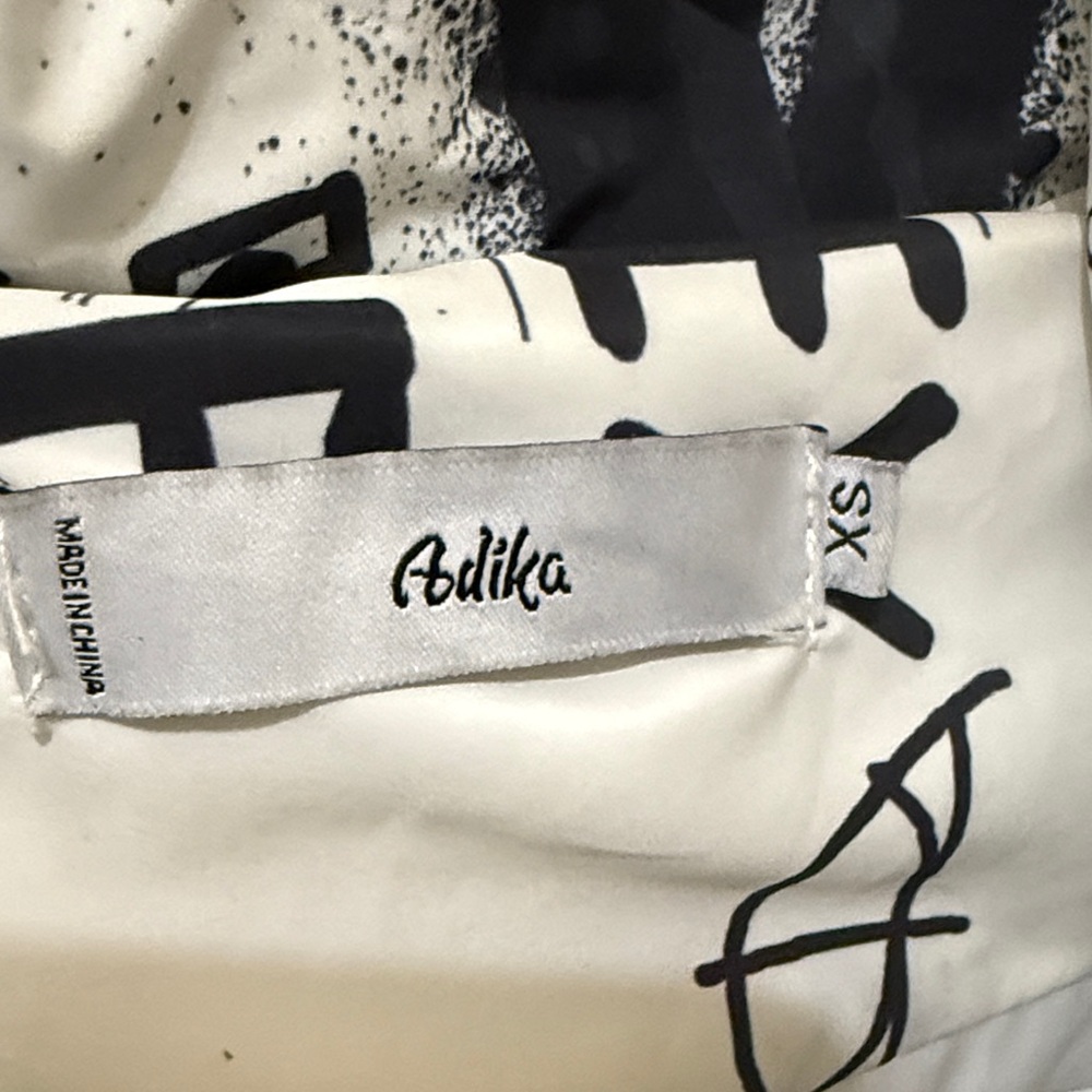 Adika Women’s Graffiti Print Puffer Jacket - White & Black XS - Picture 2 of 14